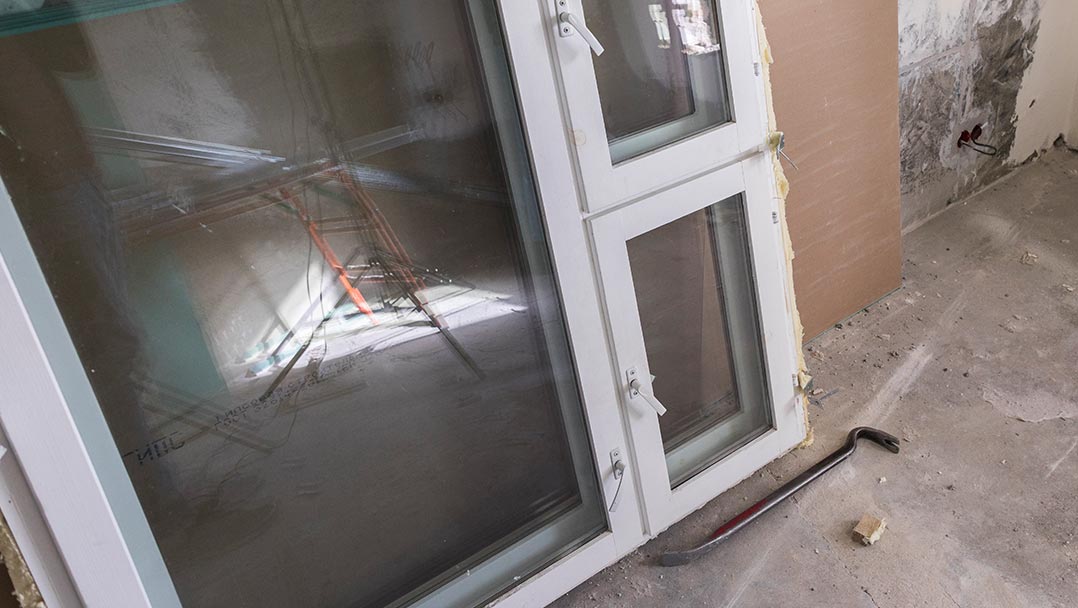 демонтаж окон